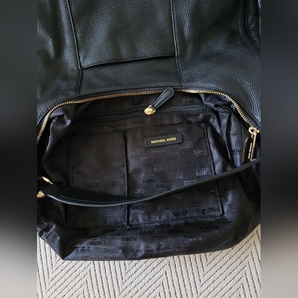 Michael Kors Large Zip Hobo Bag with Tassles - Picture 6 of 9